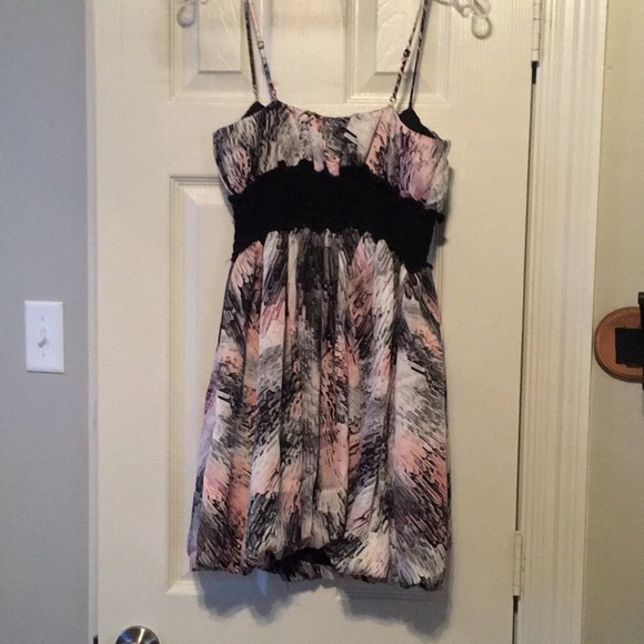 Dress - Picture 2 of 2